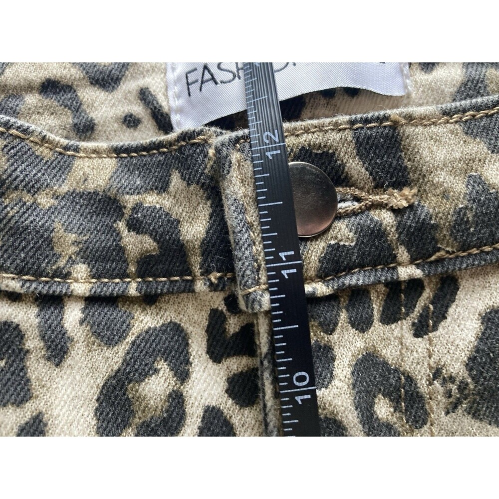 Fashion Nova Women’s Junior Size 15 Long Leopard Jeans Flared NWT. New With Tags - Picture 11 of 16